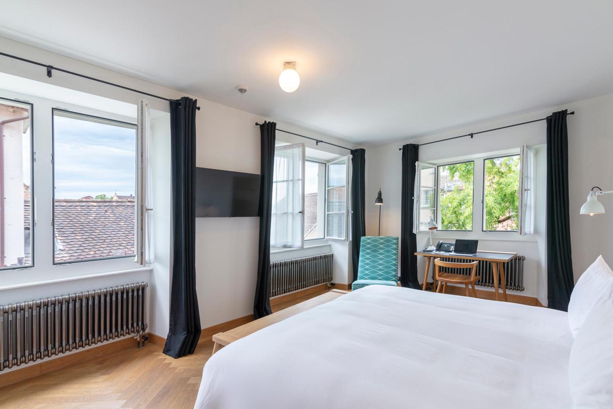 Large Double Room