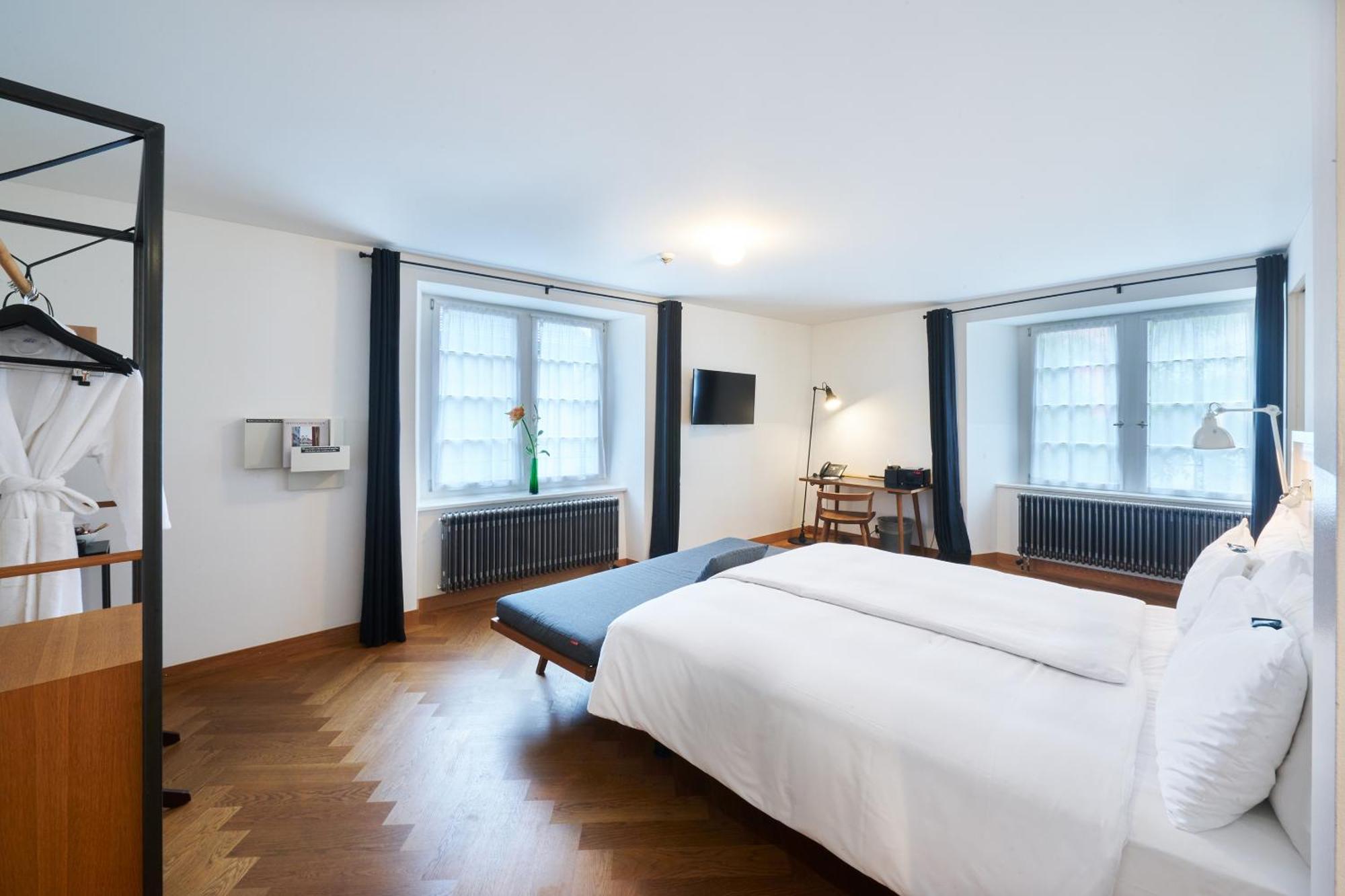 Large Double Room